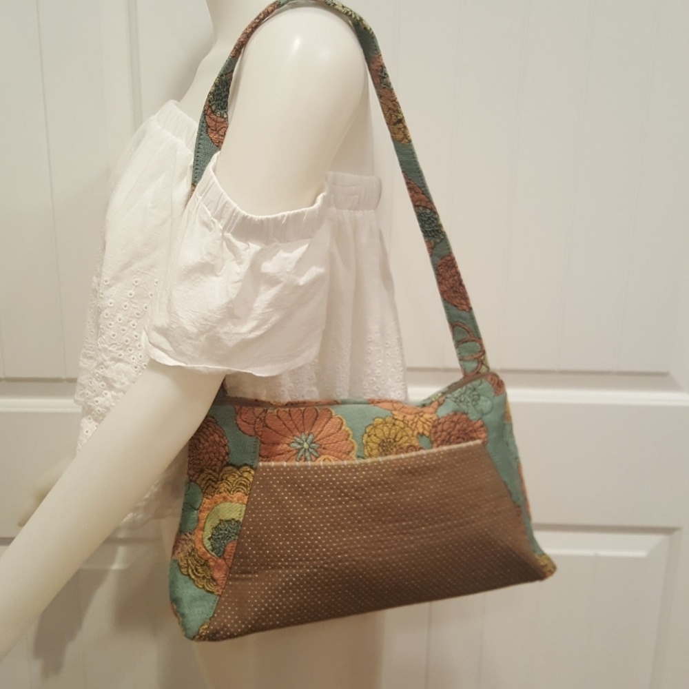 AUTHENTIC MARUCA HANDBAG NEW ISH